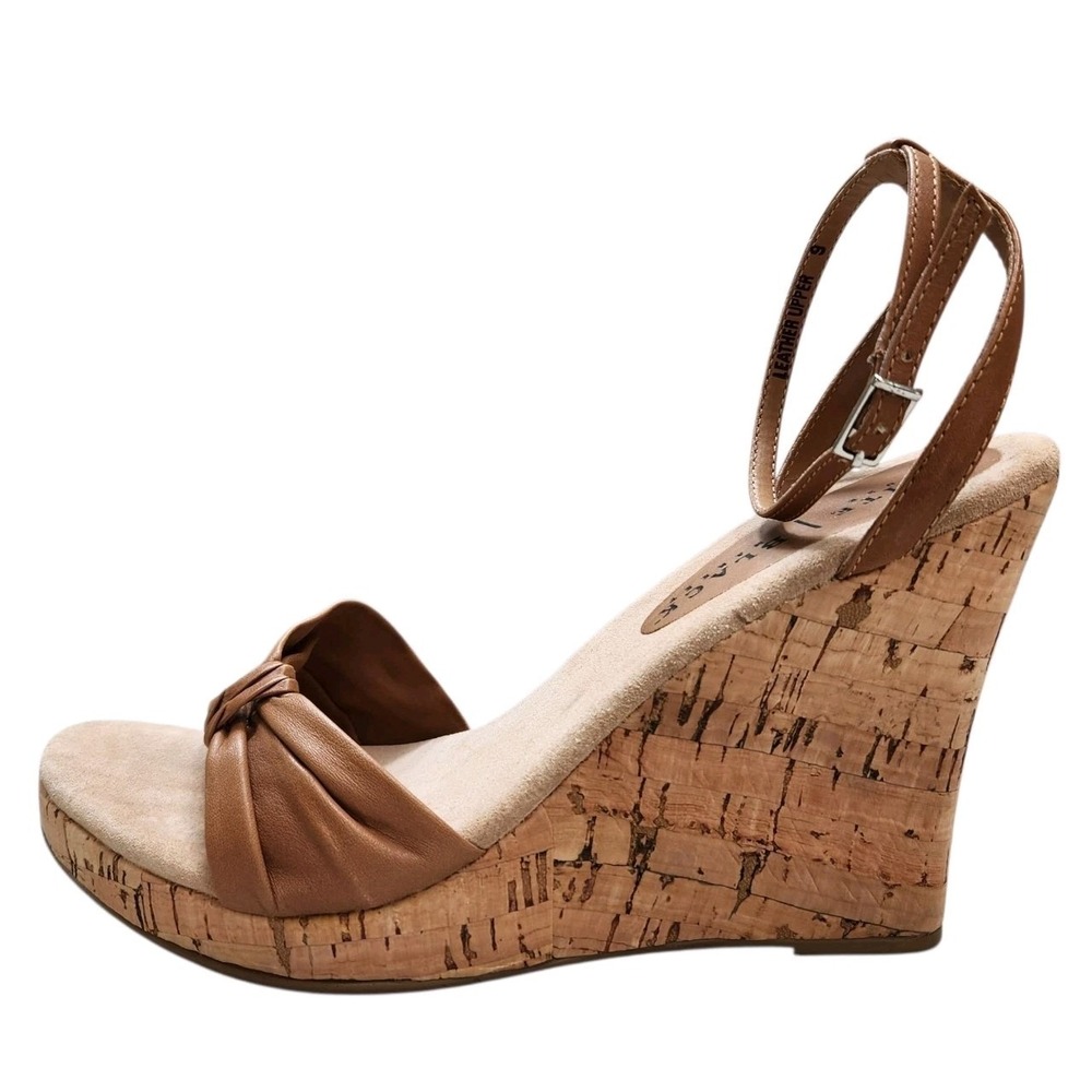 WHBM Size 9 Leather Ankle Strap Cork Wedges 4.5 Inch Heel Tan Nude Comfort Boho